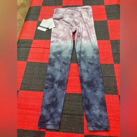 NWT ATHLETA GIRL
HIGH RISE PRINTED CHIT CHAT TIGHT
LEGGING size L 12 - Picture 2 of 7